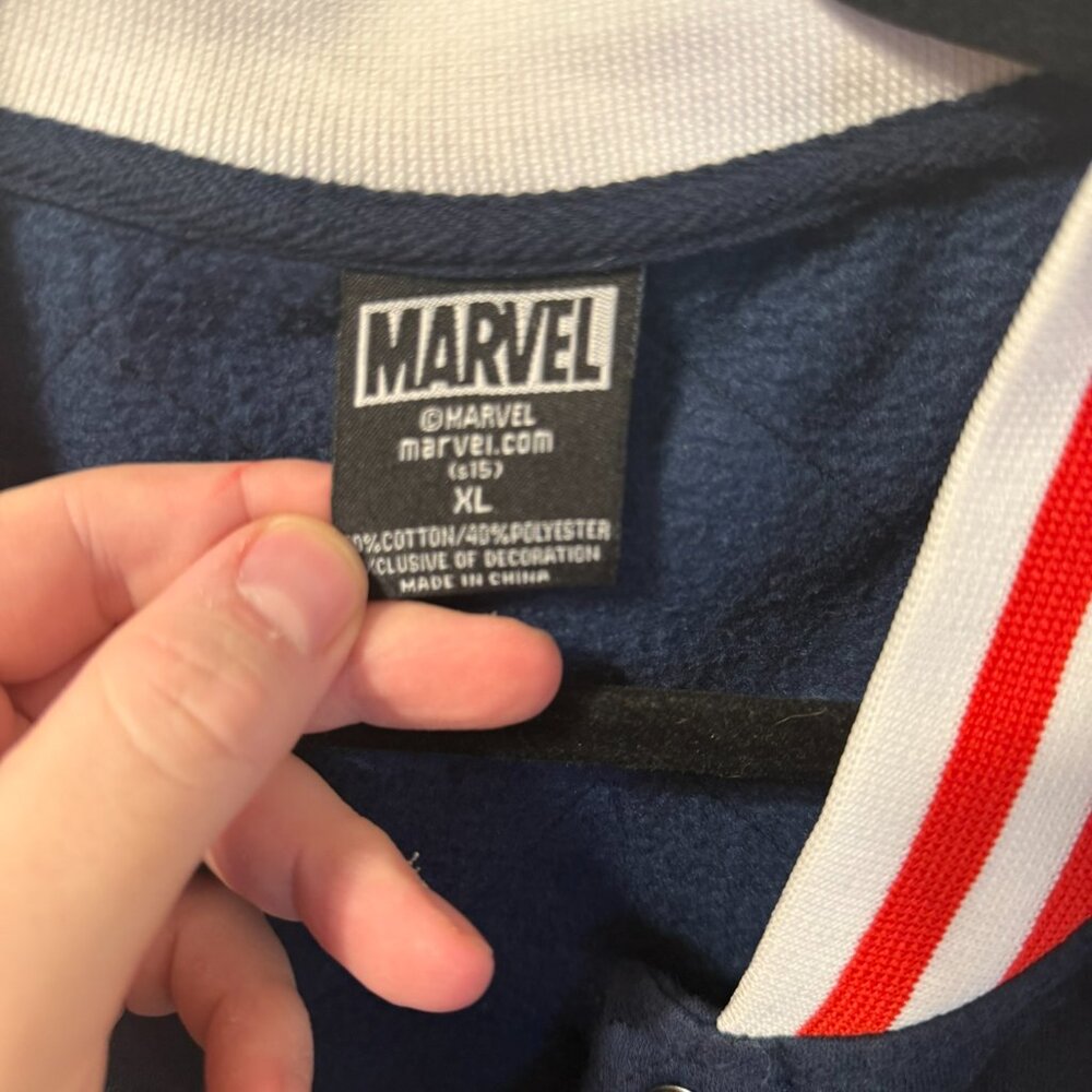 Marvel Captain America Varsity Jacket Mens XL Avengers Snap Button - Picture 2 of 3
